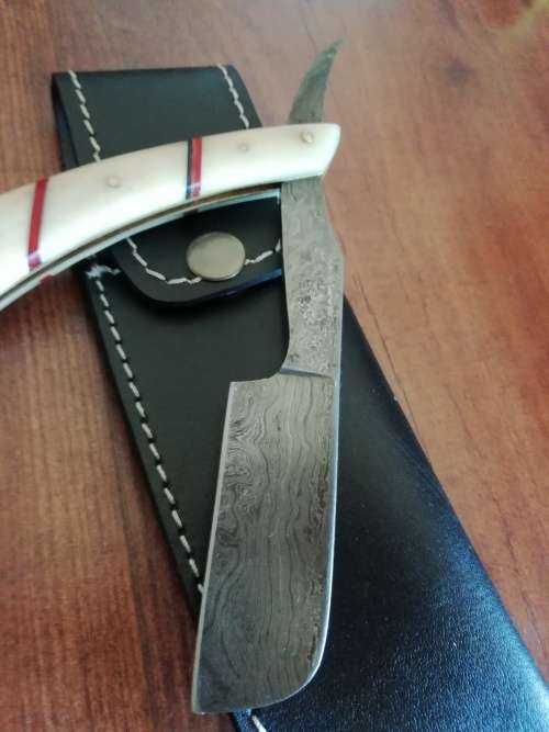 HANDMADE DAMASCUS STEEL CUT THROAT RAZOR !!!
