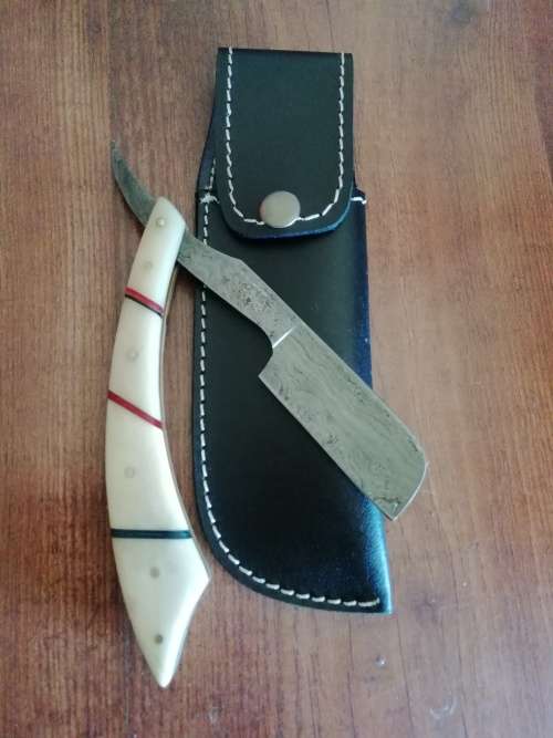HANDMADE DAMASCUS STEEL CUT THROAT RAZOR !!!