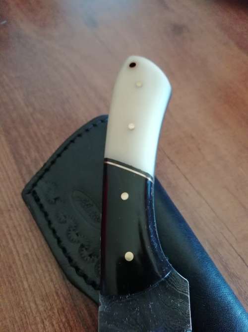 HANDMADE DAMASCUS STEEL HUNTING KNIFE !!!