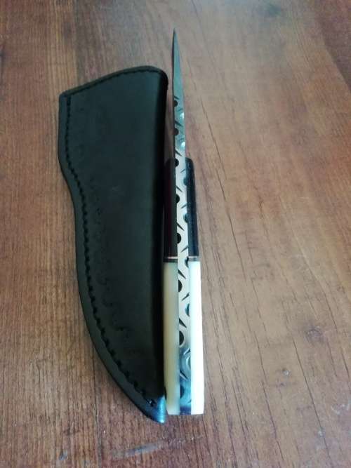 HANDMADE DAMASCUS STEEL HUNTING KNIFE !!!