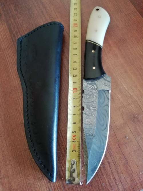 HANDMADE DAMASCUS STEEL HUNTING KNIFE !!!