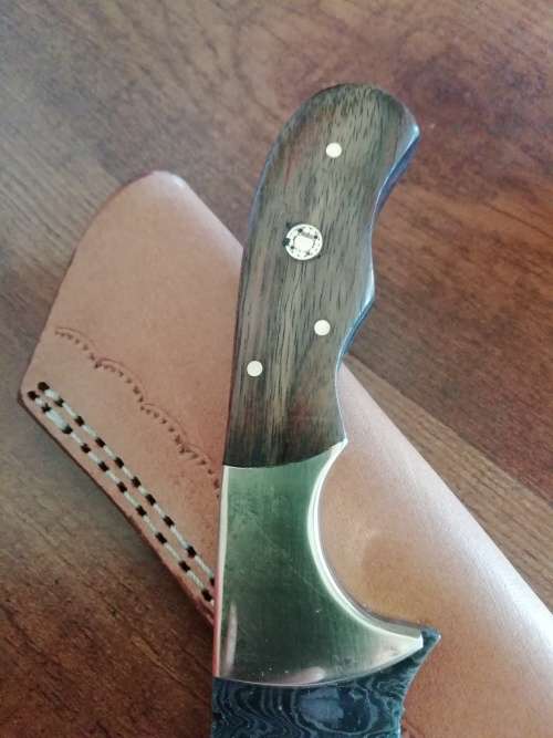 HANDMADE DAMASCUS STEEL HUNTING KNIFE
