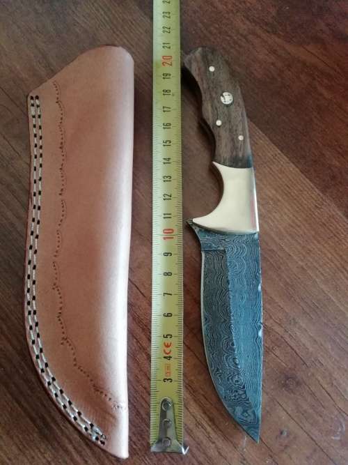 HANDMADE DAMASCUS STEEL HUNTING KNIFE