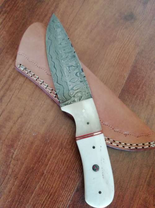 HANDMADE DAMASCUS STEEL HUNTING KNIFE