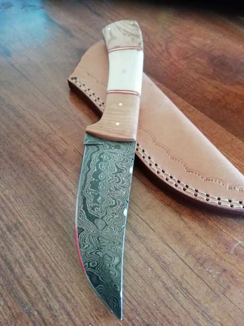 HANDMADE DAMASCUS STEEL HUNTING KNIFE