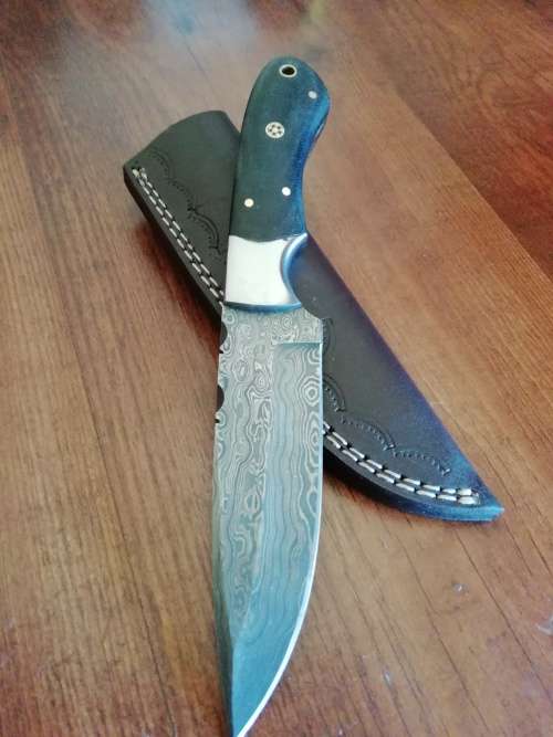 HANDMADE DAMASCUS STEEL HUNTING KNIFE !!!