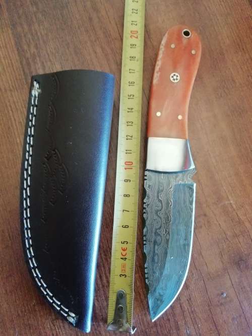 HANDMADE DAMASCUS STEEL HUNTING KNIFE !!!