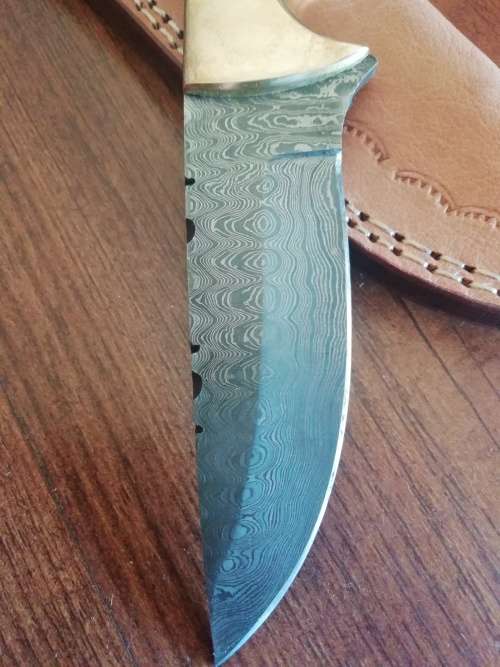 HANDMADE DAMASCUS STEEL HUNTING KNIFE !!!