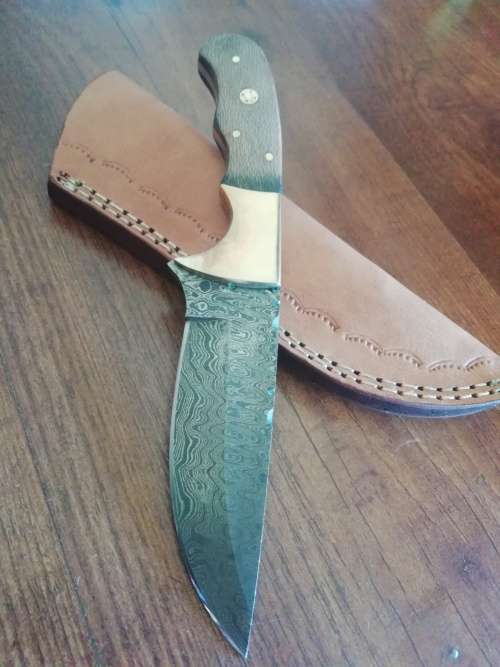 HANDMADE DAMASCUS STEEL HUNTING KNIFE !!!