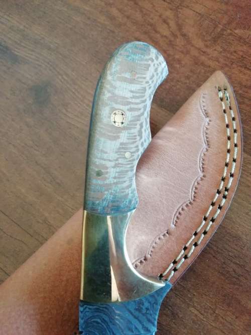 HANDMADE DAMASCUS STEEL HUNTING KNIFE !!!