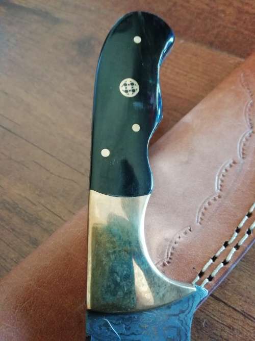 HANDMADE DAMASCUS STEEL HUNTING KNIFE !!!