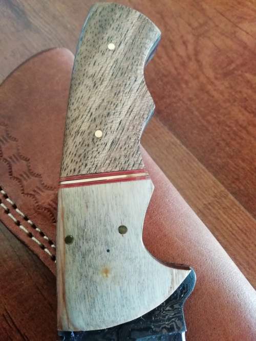 HANDMADE DAMASCUS STEEL HUNTING KNIFE !!!
