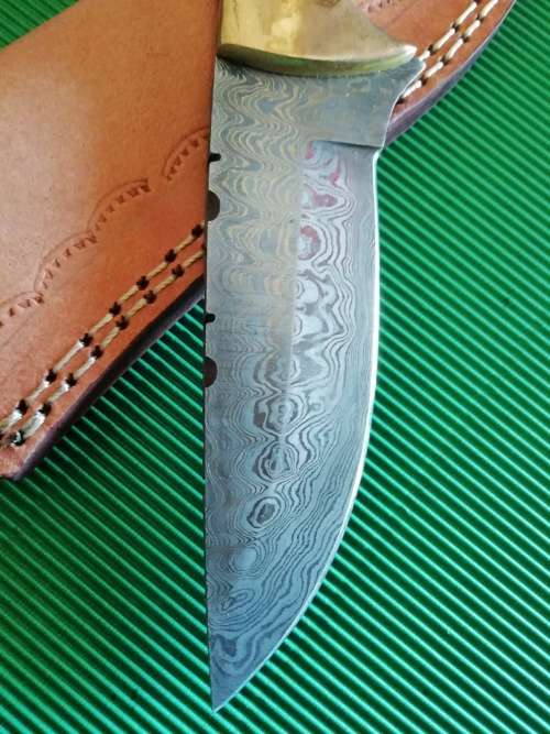 HANDMADE DAMASCUS STEEL HUNTING KNIFE !!!