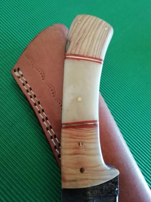 HANDMADE DAMASCUS STEEL HUNTING KNIFE !!!