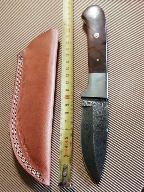 HANDMADE DAMASCUS STEEL HUNTING KNIFE !!!