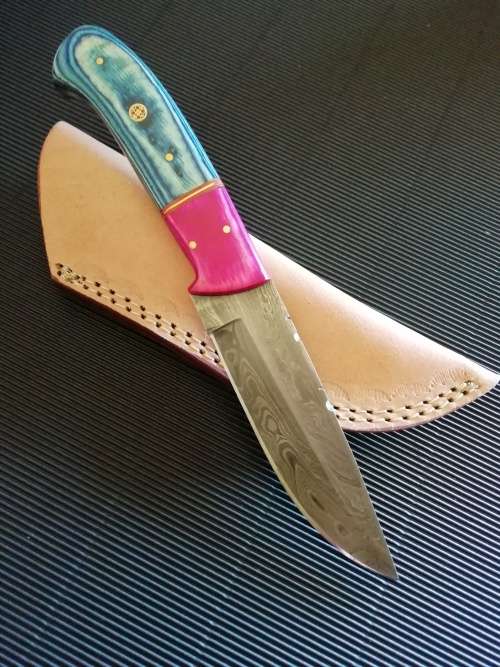 HANDMADE DAMASCUS STEEL HUNTING KNIFE !!!