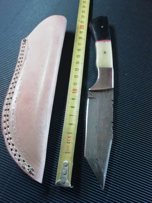 HANDMADE DAMASCUS STEEL HUNTING KNIFE !!!