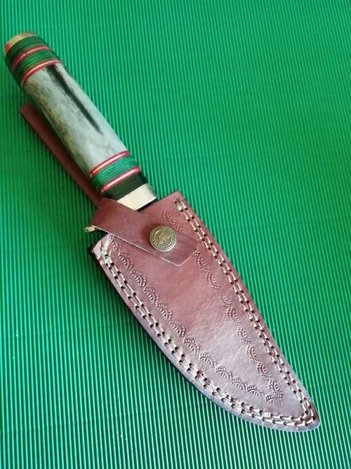 HANDMADE DAMASCUS STEEL HUNTING KNIFE !!!
