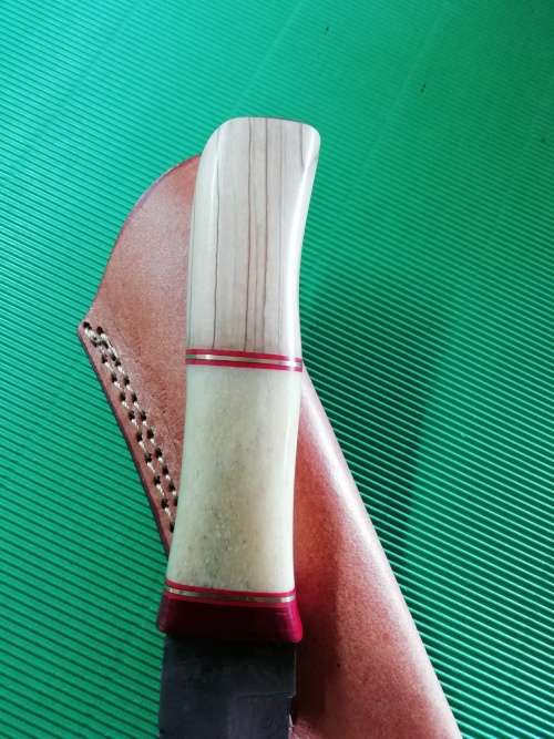 HANDMADE DAMASCUS STEEL HUNTING KNIFE !!!