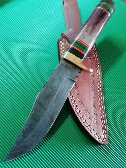 HANDMADE DAMASCUS STEEL HUNTING KNIFE !!!