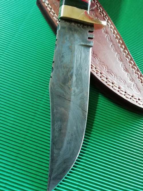 HANDMADE DAMASCUS STEEL HUNTING KNIFE !!!