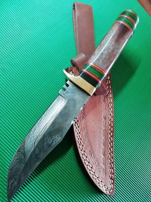 HANDMADE DAMASCUS STEEL HUNTING KNIFE !!!