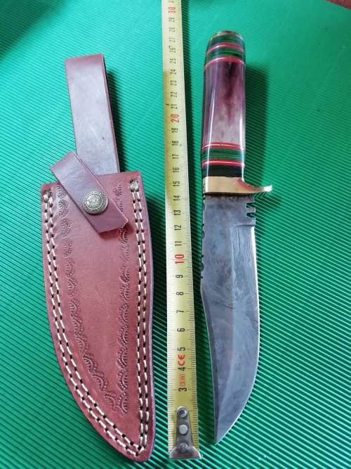 HANDMADE DAMASCUS STEEL HUNTING KNIFE !!!