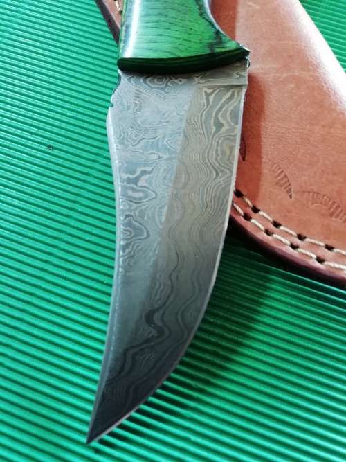 HANDMADE DAMASCUS STEEL HUNTING KNIFE !!!