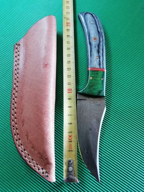 HANDMADE DAMASCUS STEEL HUNTING KNIFE !!!