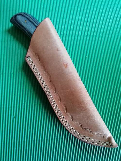 HANDMADE DAMASCUS STEEL HUNTING KNIFE !!!