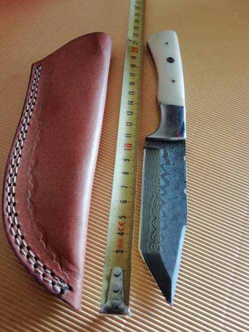 HANDMADE DAMASCUS STEEL HUNTING KNIFE !!!