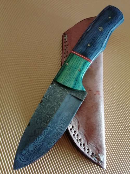 HANDMADE DAMASCUS STEEL HUNTING KNIFE !!!