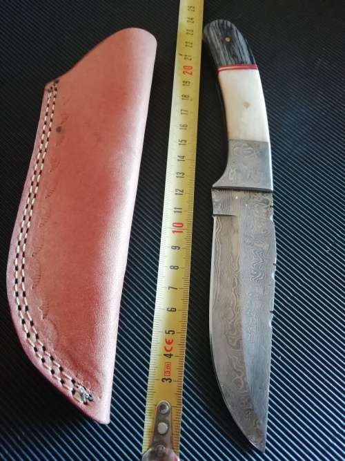 HANDMADE DAMASCUS STEEL HUNTING KNIFE !!!