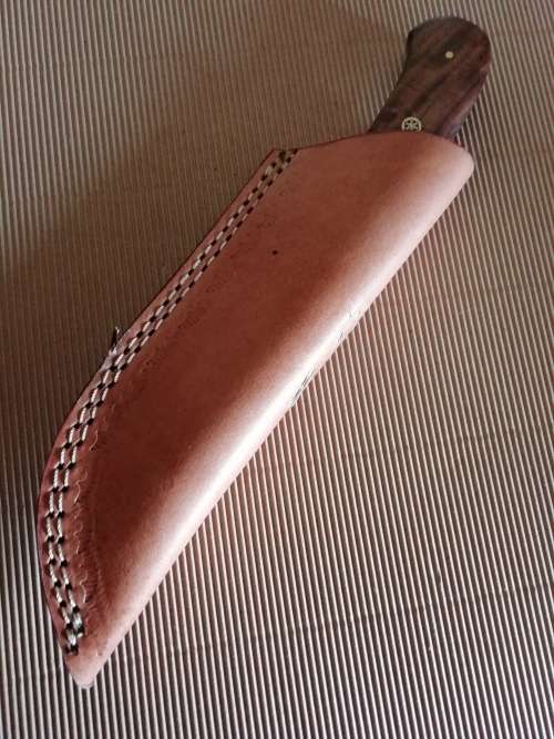 HANDMADE DAMASCUS STEEL HUNTING KNIFE !!!