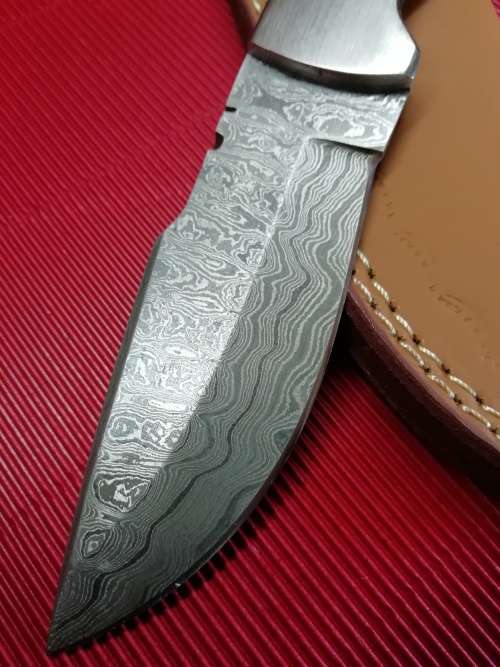 HANDMADE DAMASCUS STEEL HUNTING KNIFE !!!