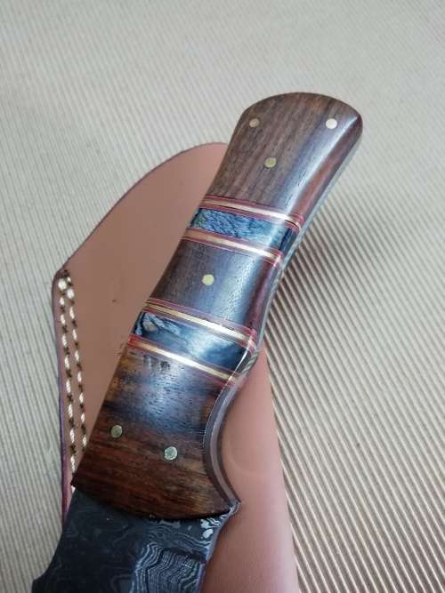 HANDMADE DAMASCUS STEEL HUNTING KNIFE !!!
