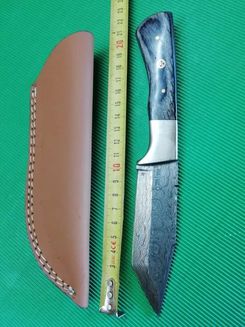 HANDMADE DAMASCUS STEEL HUNTING KNIFE !!!