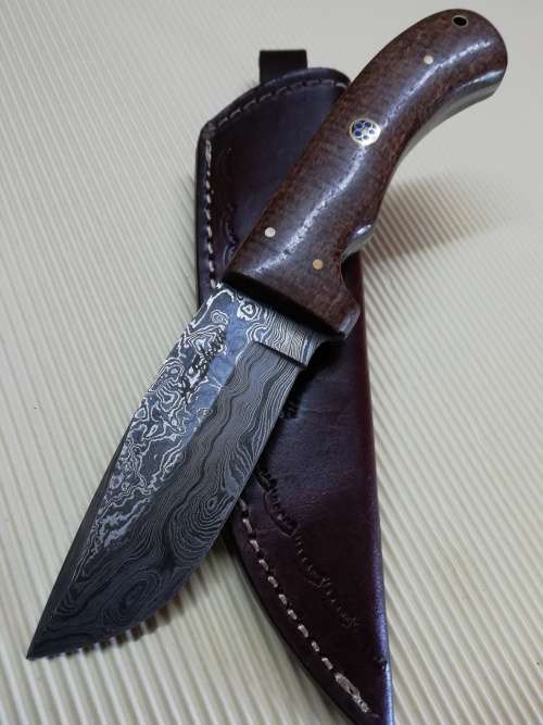 HANDMADE DAMASCUS STEEL HUNTING KNIFE !!!