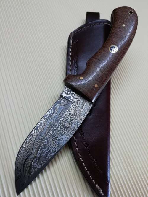 HANDMADE DAMASCUS STEEL HUNTING KNIFE !!!