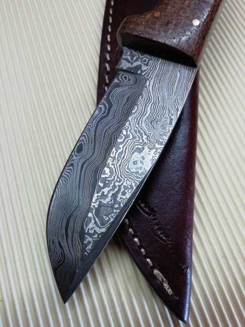 HANDMADE DAMASCUS STEEL HUNTING KNIFE !!!