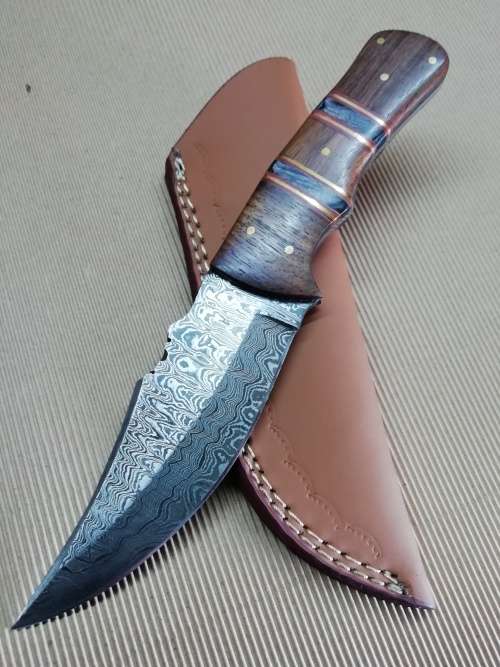 HANDMADE DAMASCUS STEEL HUNTING KNIFE !!!