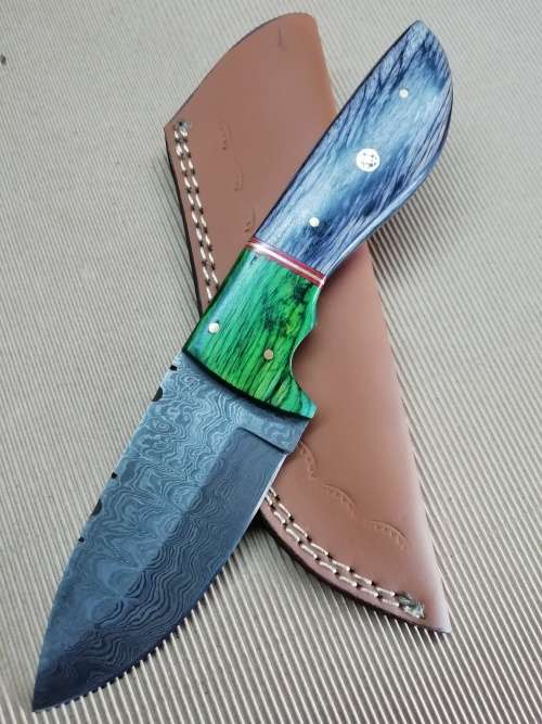 HANDMADE DAMASCUS STEEL HUNTING KNIFE !!!