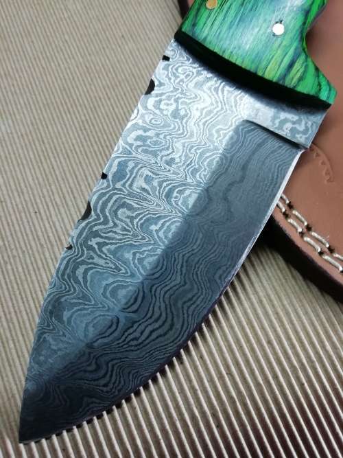 HANDMADE DAMASCUS STEEL HUNTING KNIFE !!!