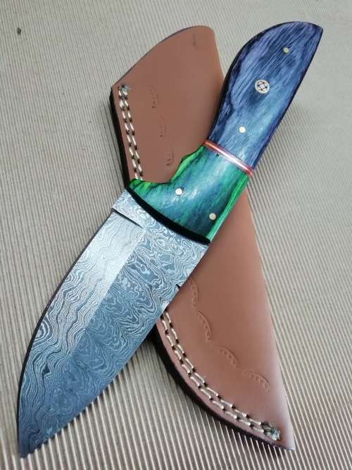 HANDMADE DAMASCUS STEEL HUNTING KNIFE !!!