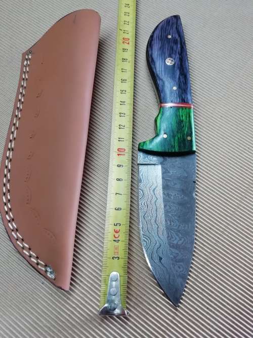HANDMADE DAMASCUS STEEL HUNTING KNIFE !!!