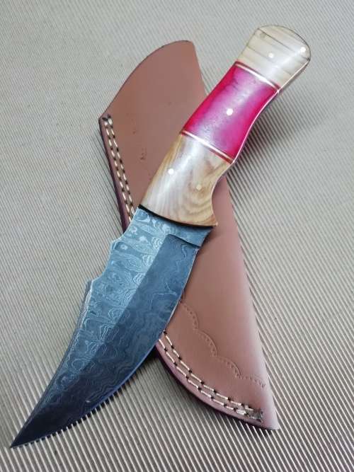 HANDMADE DAMASCUS STEEL HUNTING KNIFE !!!