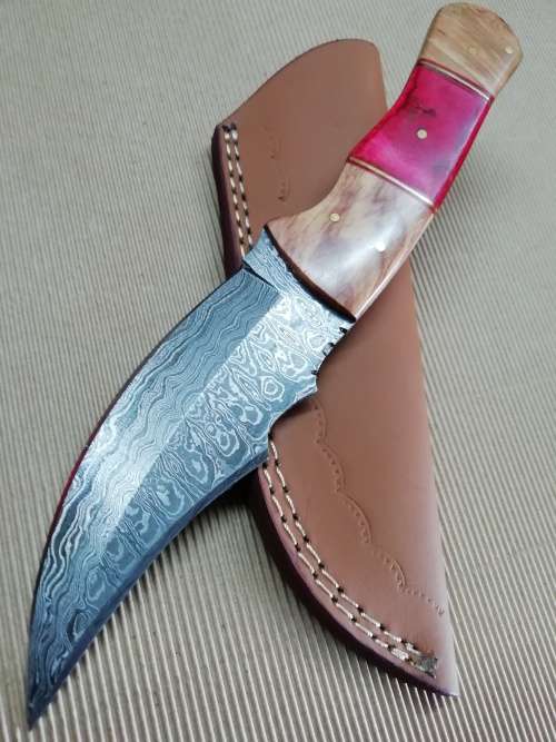 HANDMADE DAMASCUS STEEL HUNTING KNIFE !!!