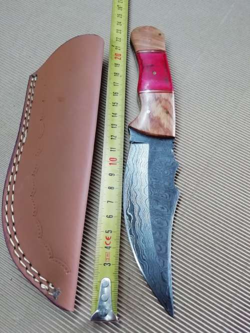HANDMADE DAMASCUS STEEL HUNTING KNIFE !!!