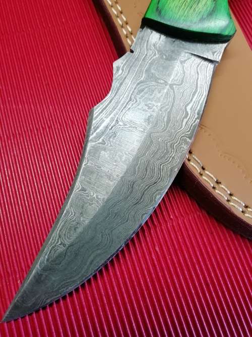 HANDMADE DAMASCUS STEEL HUNTING KNIFE !!!