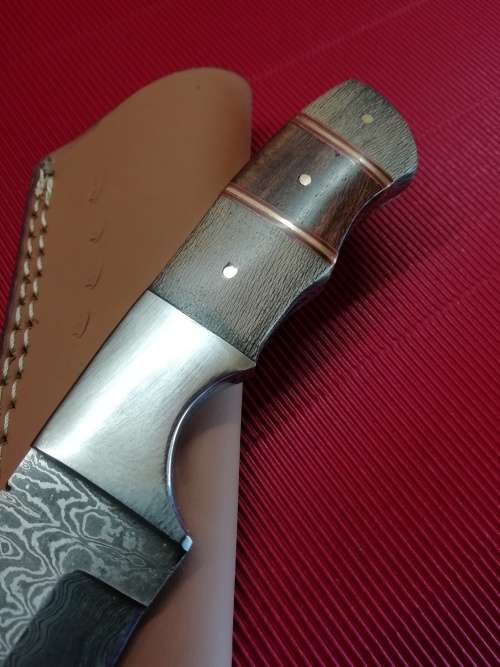 HANDMADE DAMASCUS STEEL HUNTING KNIFE !!!